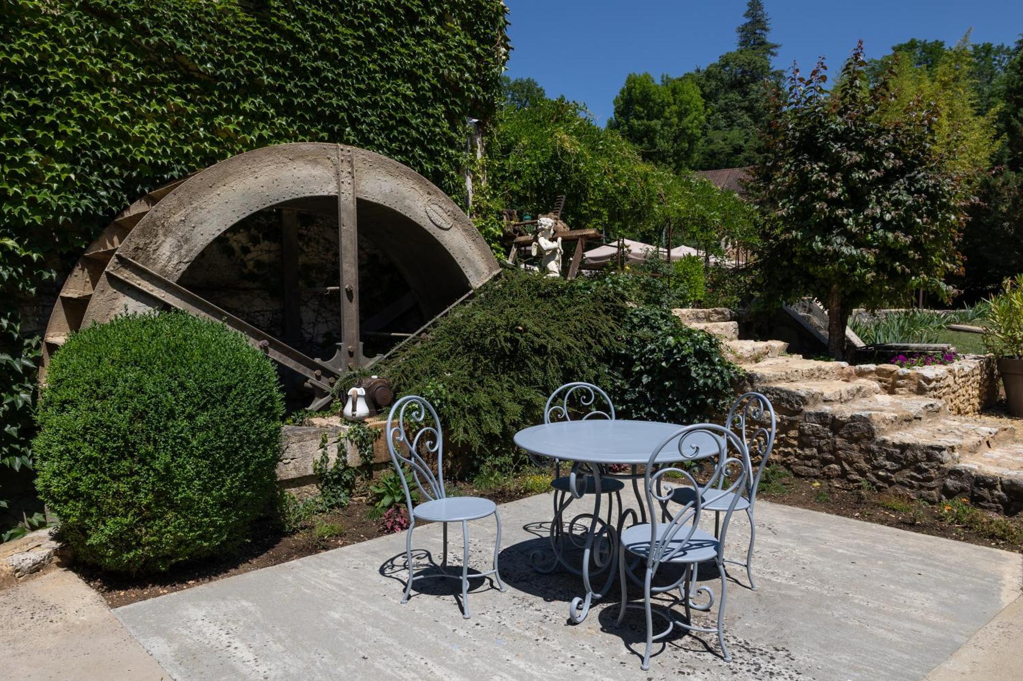 Le Moulin De Mitou Hotel Auriac-du-Perigord Exterior photo